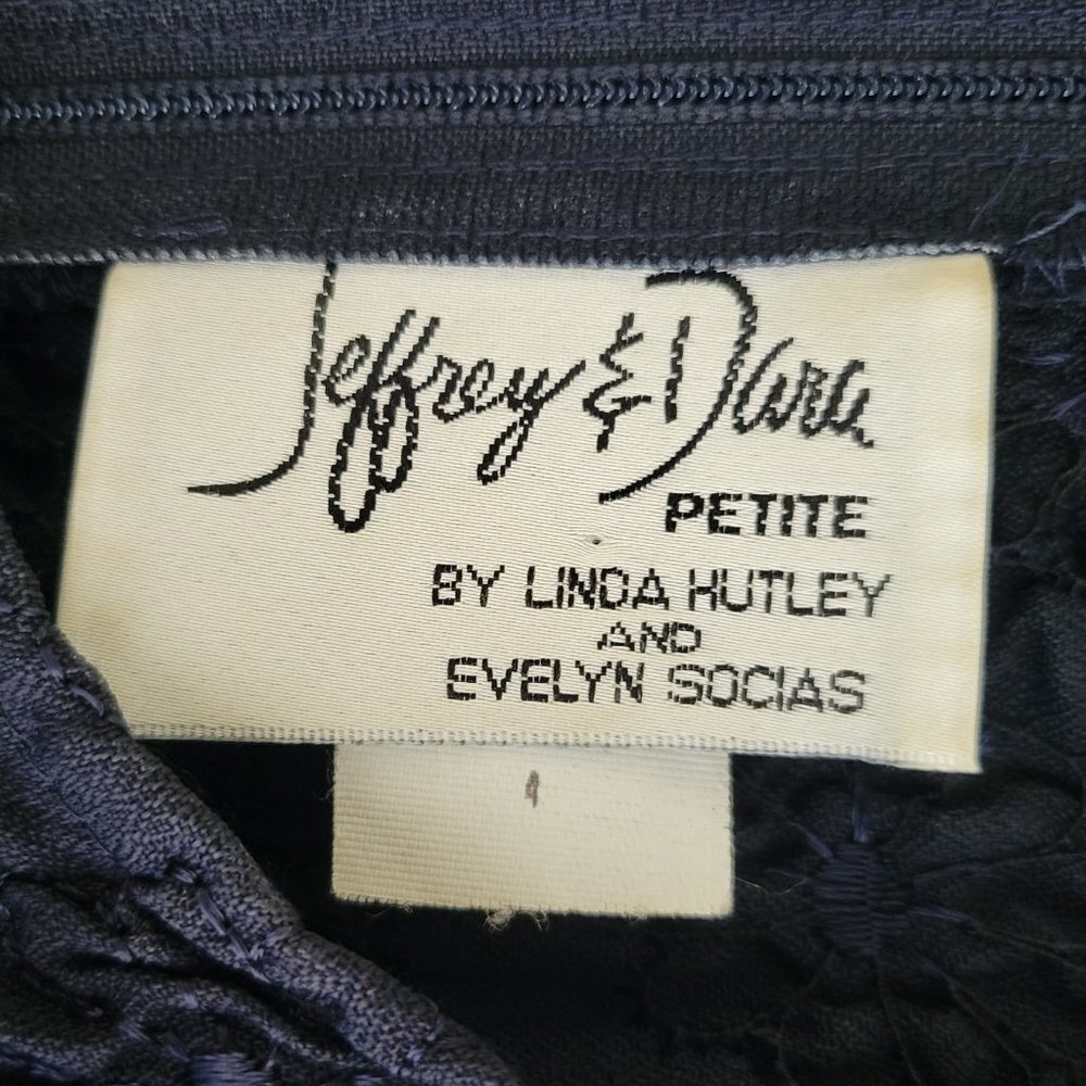 Vintage Jeffrey & Dara Petit Jumpsuit Navy Smocked Floral Palazzo Size 4 - Picture 3 of 13
